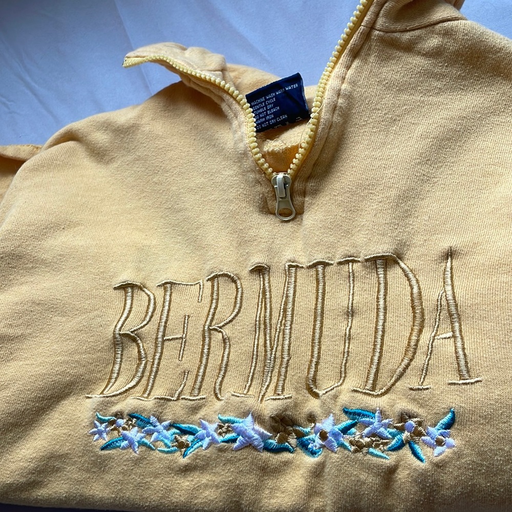 Bermuda Half Zip